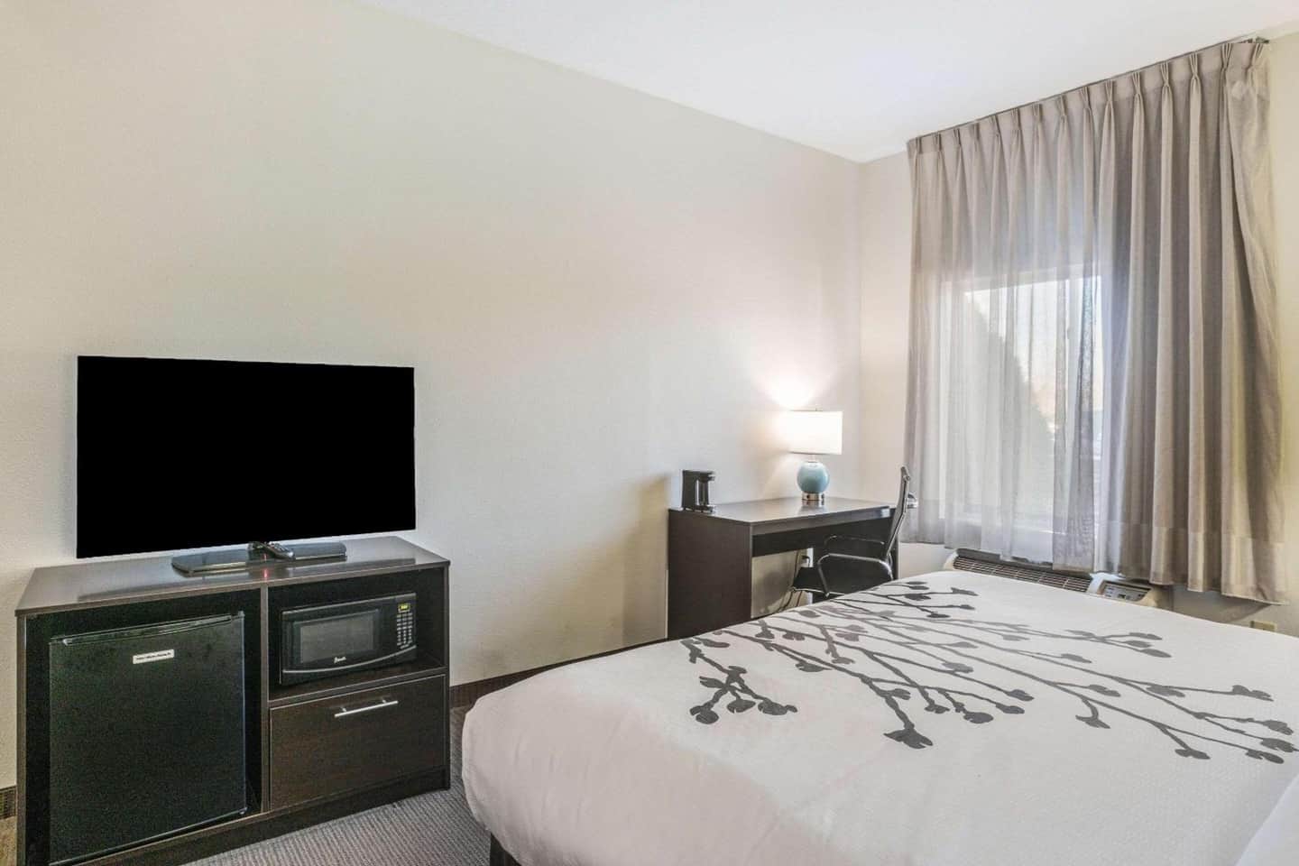 Sleep Inn & Suites