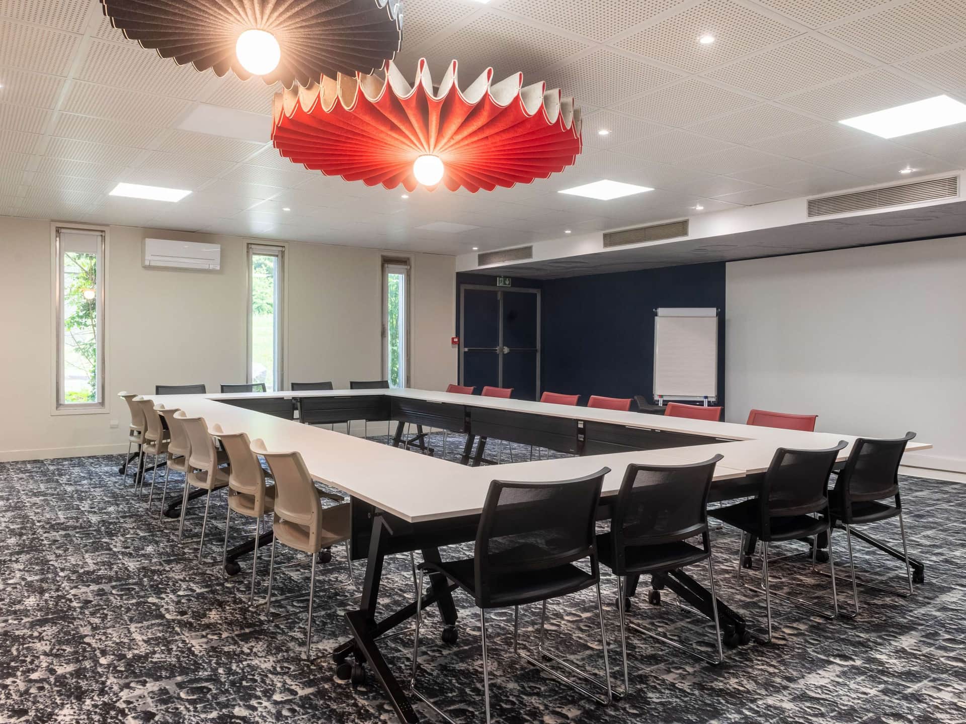 ibis Lyon Est Bron