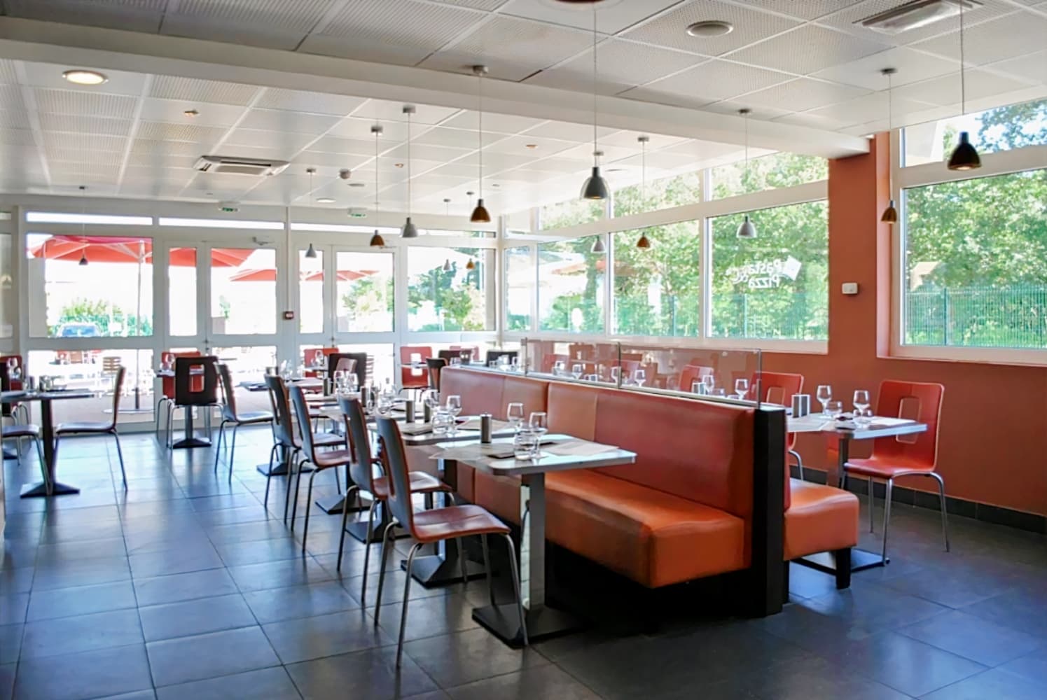 ibis Loriol Le Pouzin