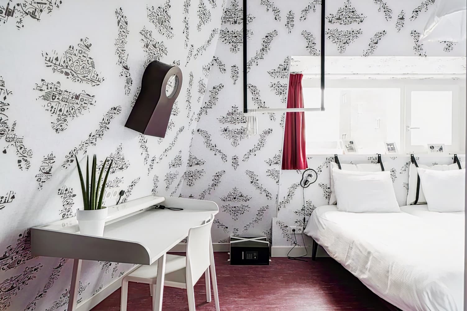 Kaboom Hotel
