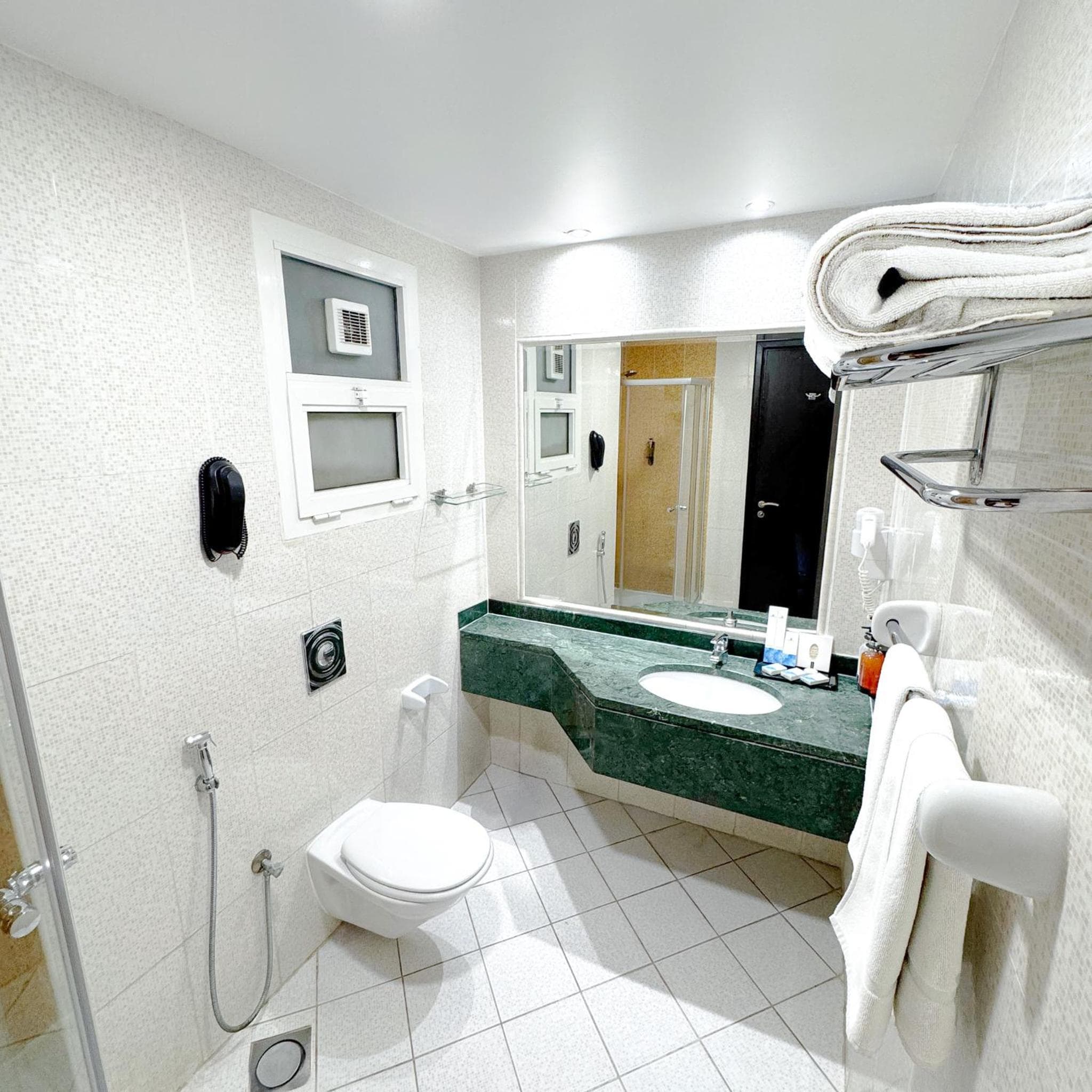 Emirates Grand Hotel