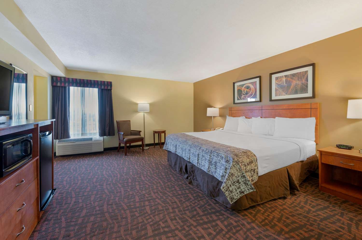 Best Western Louisville East Inn & Suites
