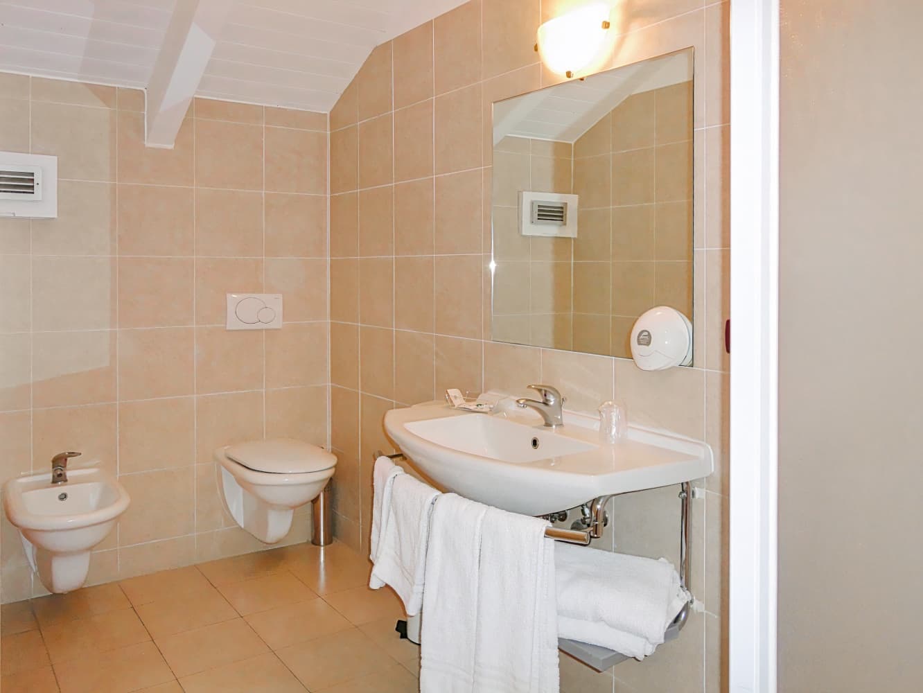 Hotel Vazzana