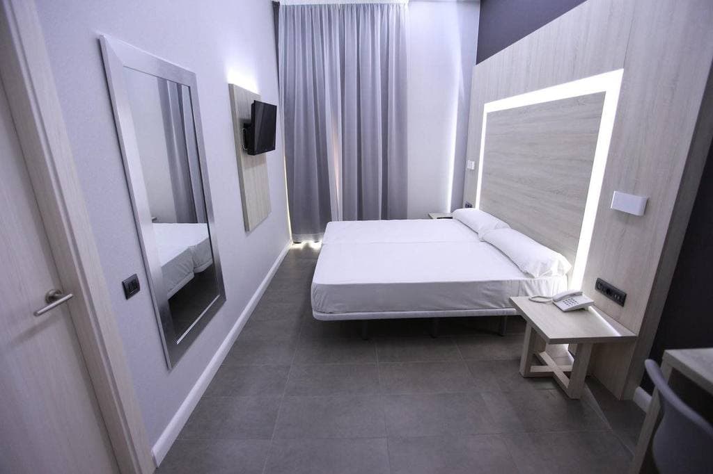 Hostal Plaza Goya  Bcn