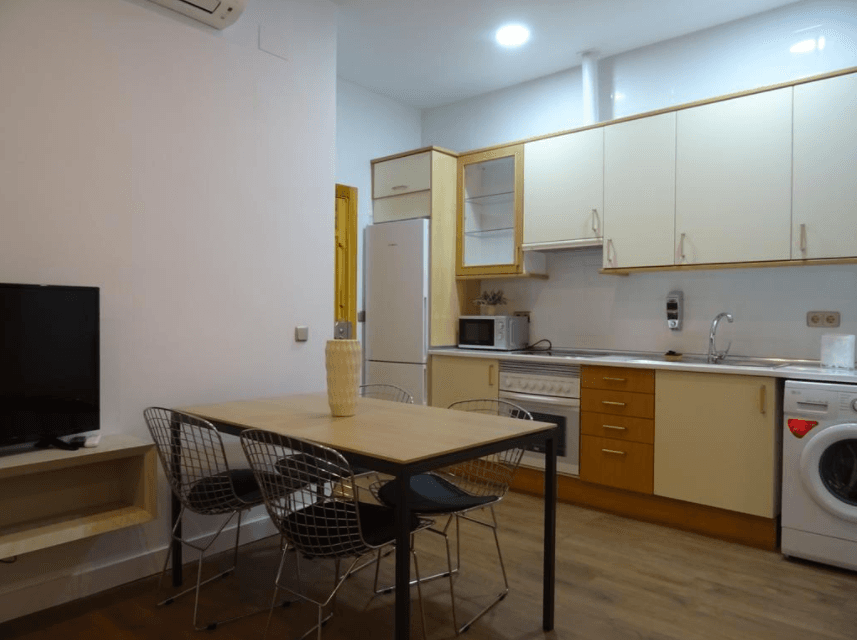 Saga Rental La Latina