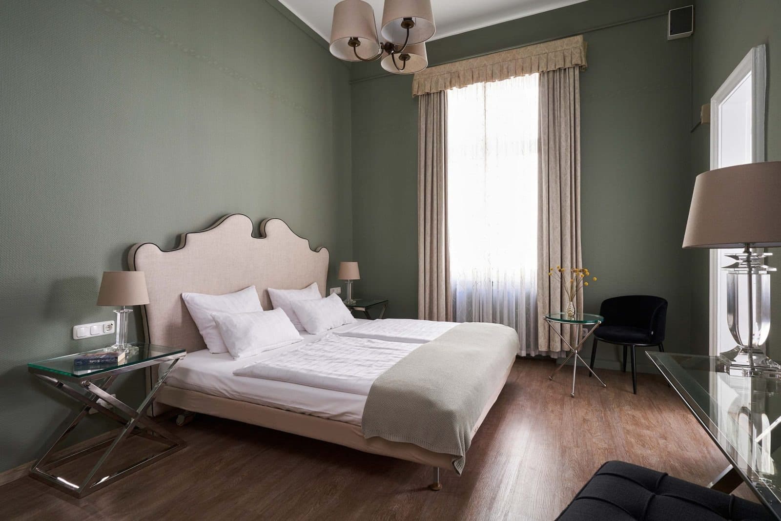 Hotel Monopol - Central Station