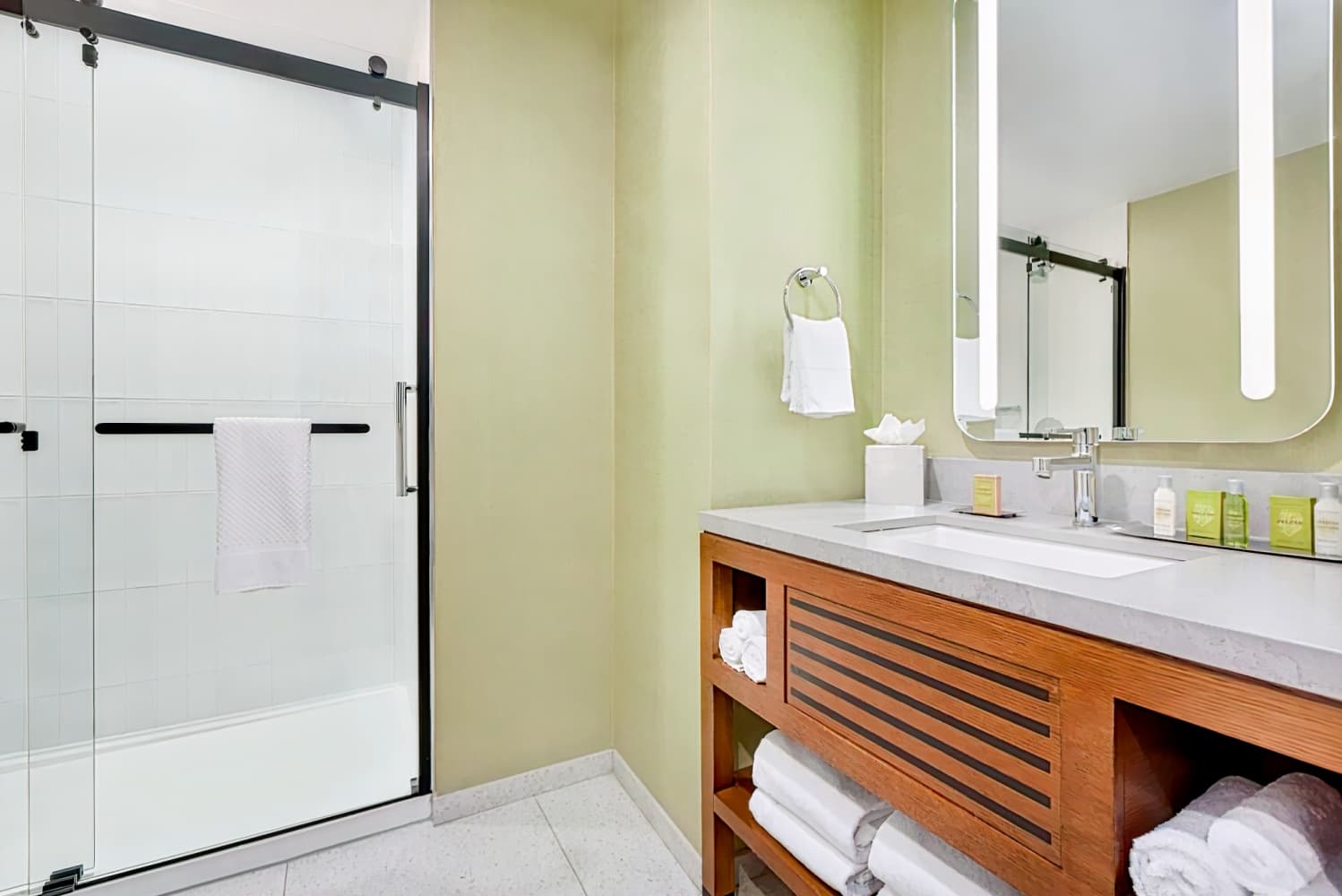 DoubleTree by Hilton Hotel Campbell - Pruneyard Plaza