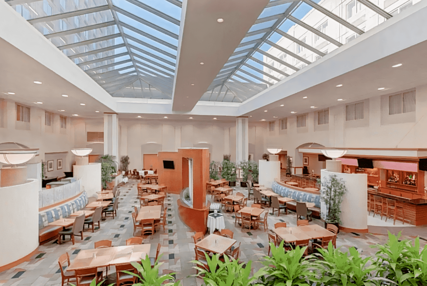 Embassy Suites by Hilton Boston at Logan Airport