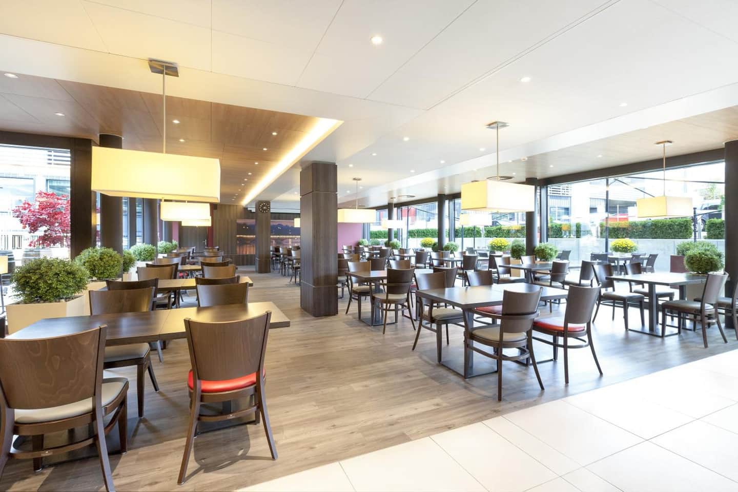 Holiday Inn Express Zürich Airport, an IHG Hotel