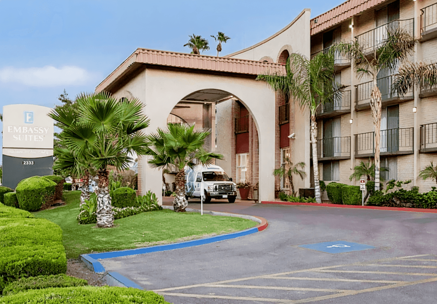 Embassy Suites by Hilton Phoenix Airport