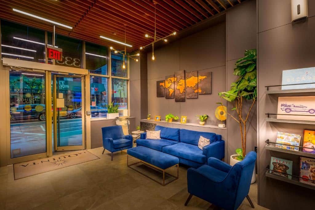 La Quinta Inn & Suites by Wyndham Times Square South