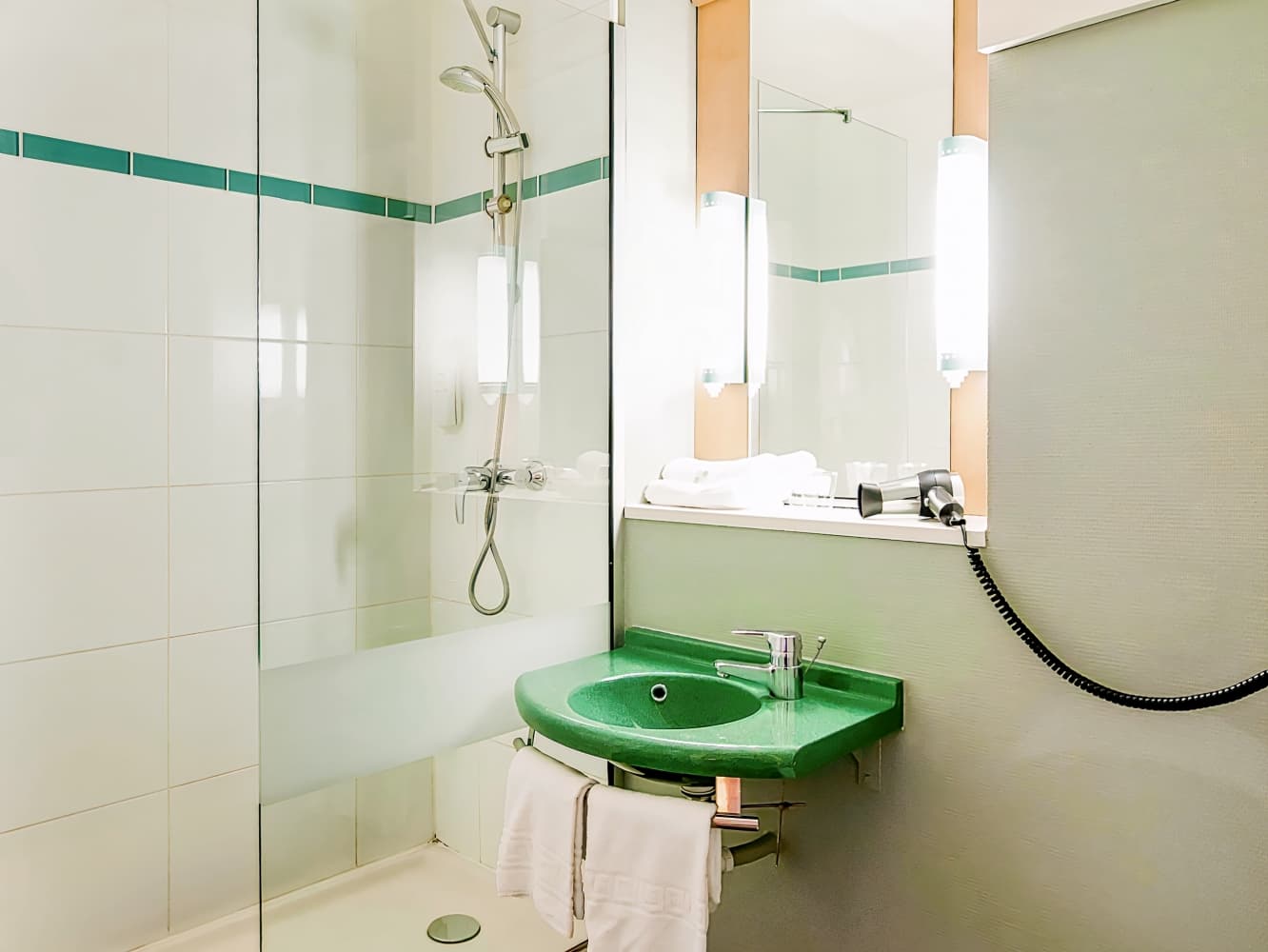 ibis Brest Kergaradec Aéroport