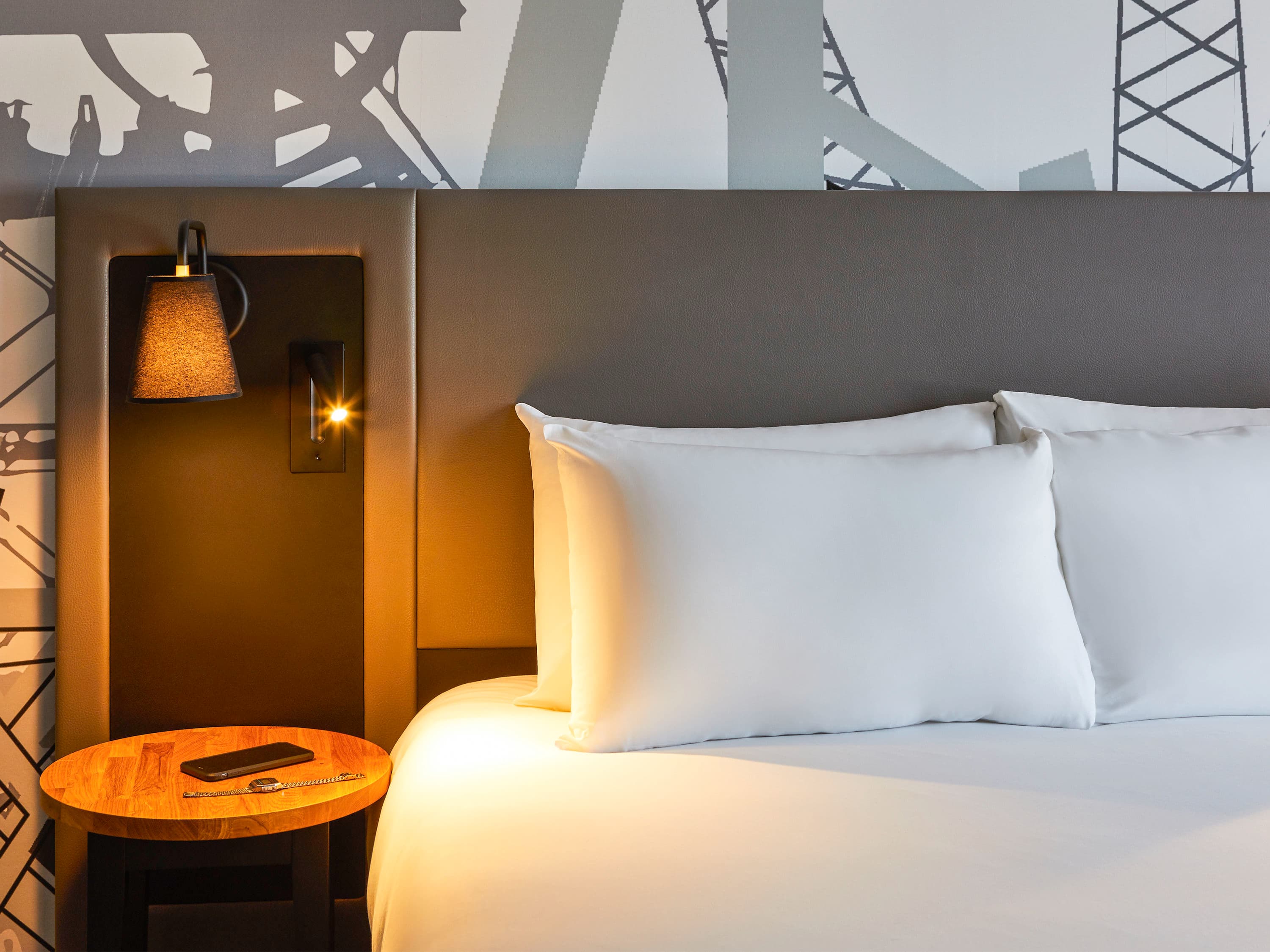 Mercure Cardiff North Hotel