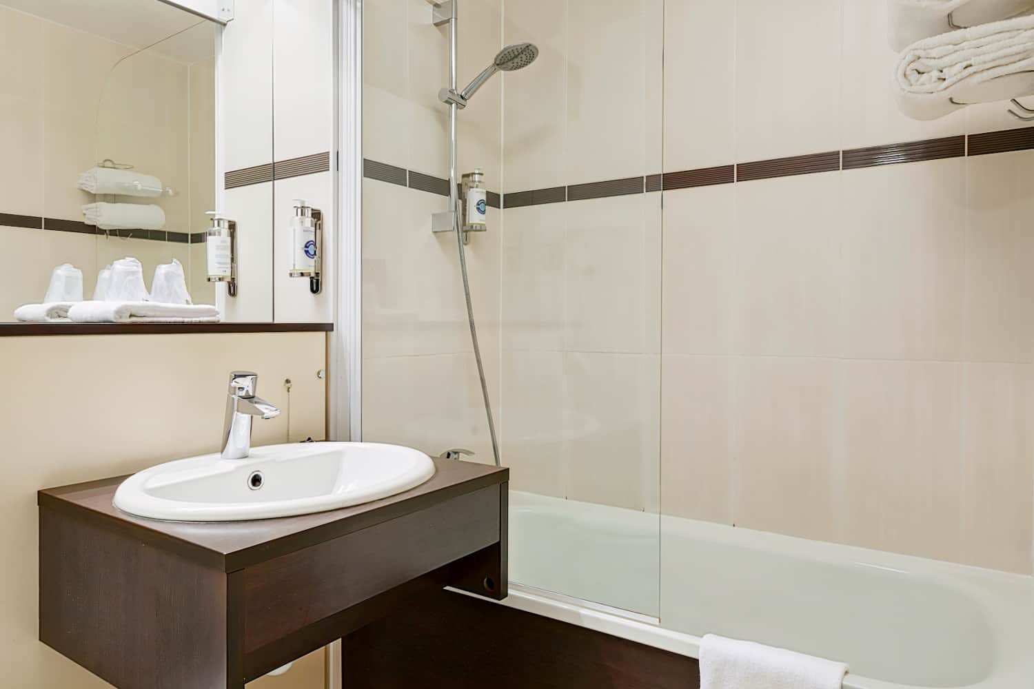 Comfort Hotel Orleans Saran