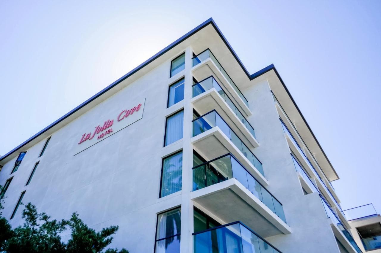 La Jolla Cove Hotel & Suites