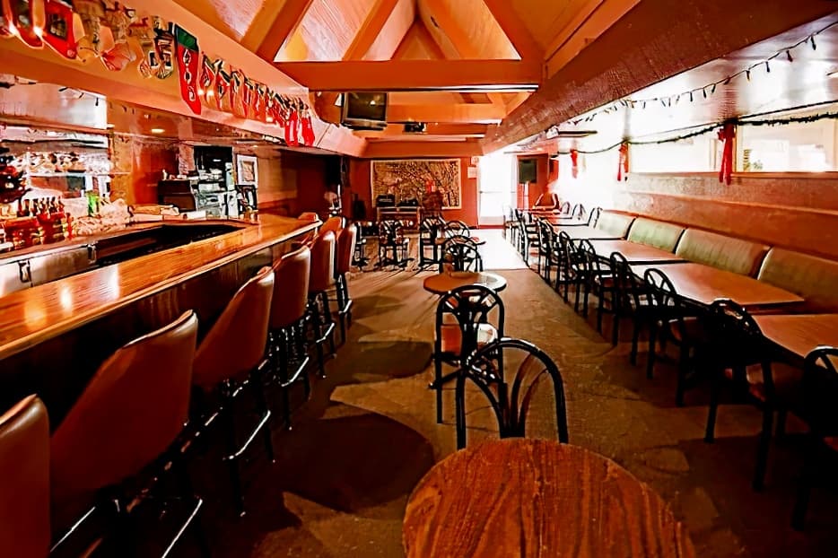 Pacific Marina Inn Airport Hotel