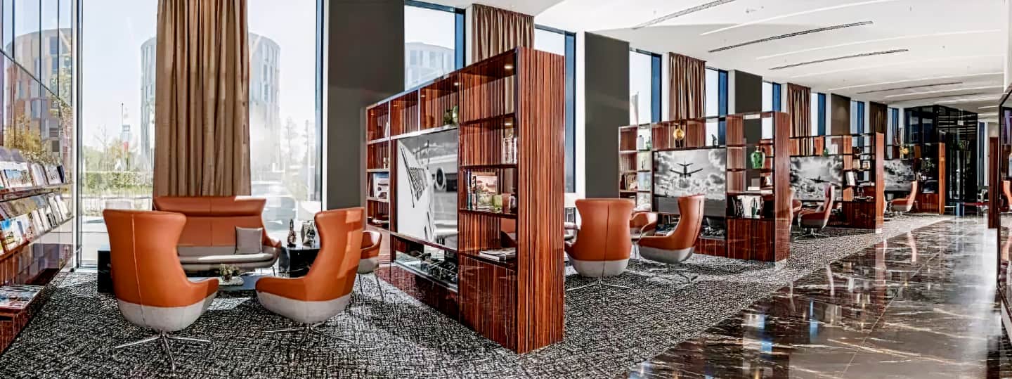 Airport Plaza Hotel