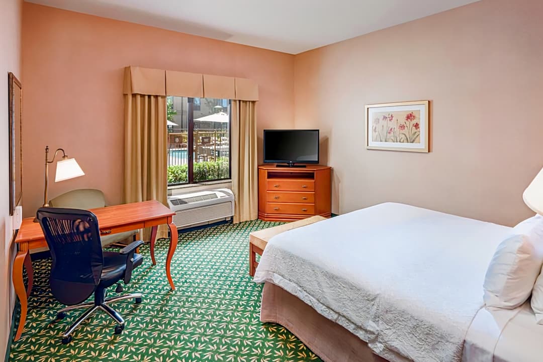 Hampton Inn & Suites Windsor - Sonoma Wine Country