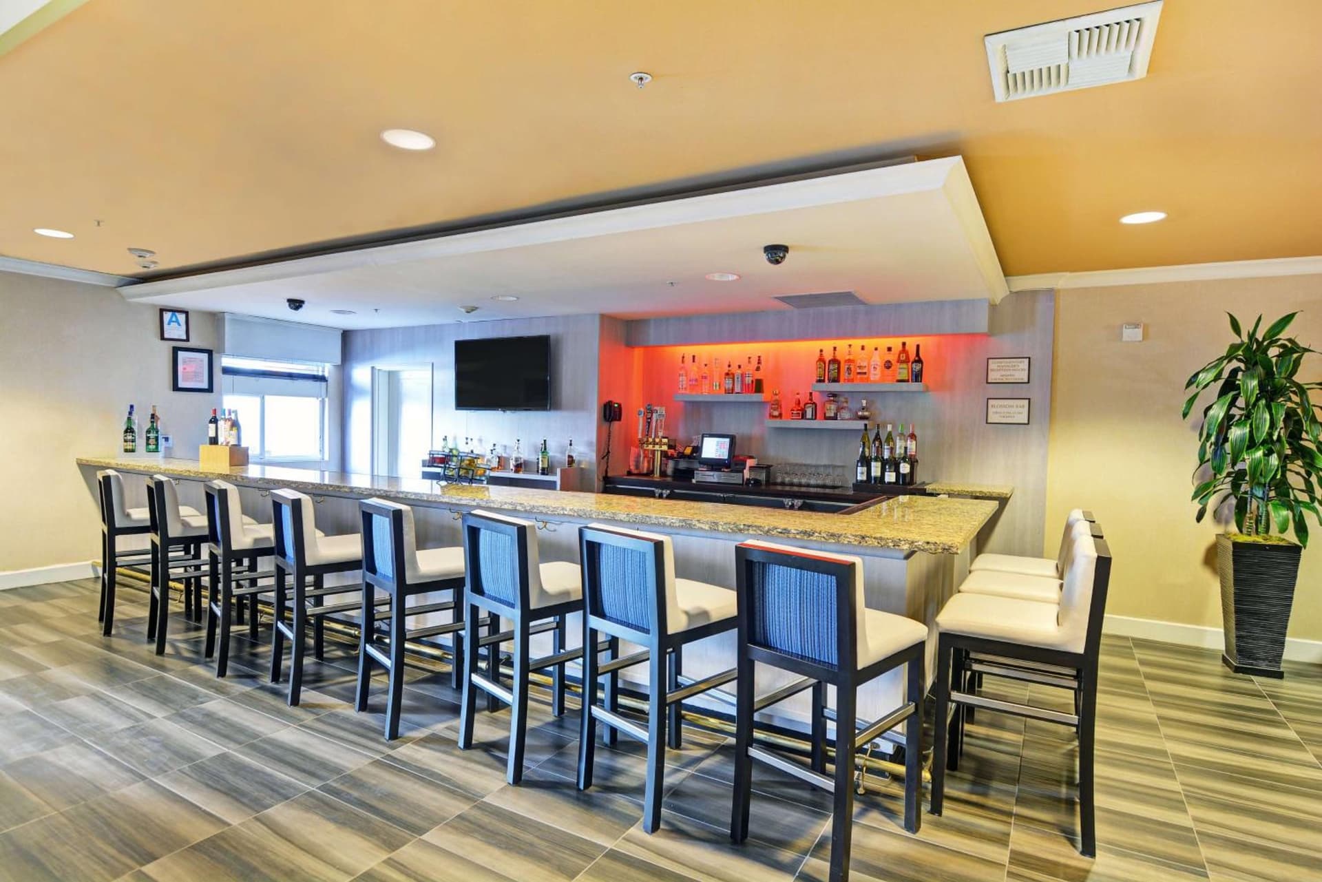 Embassy Suites by Hilton Valencia