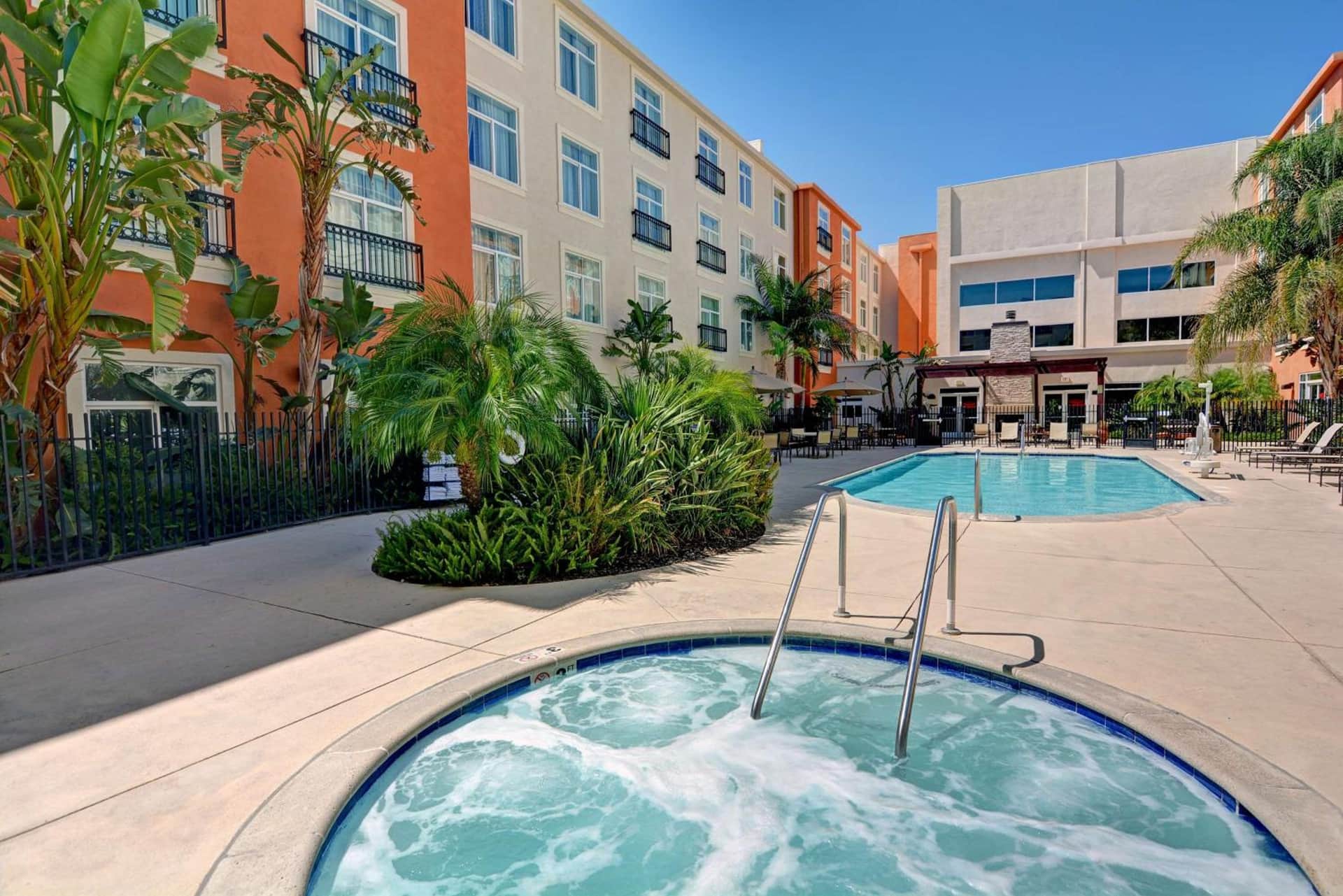Embassy Suites by Hilton Valencia