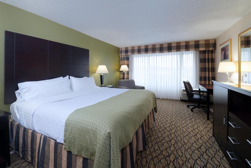 Ramada Plaza by Wyndham Totowa