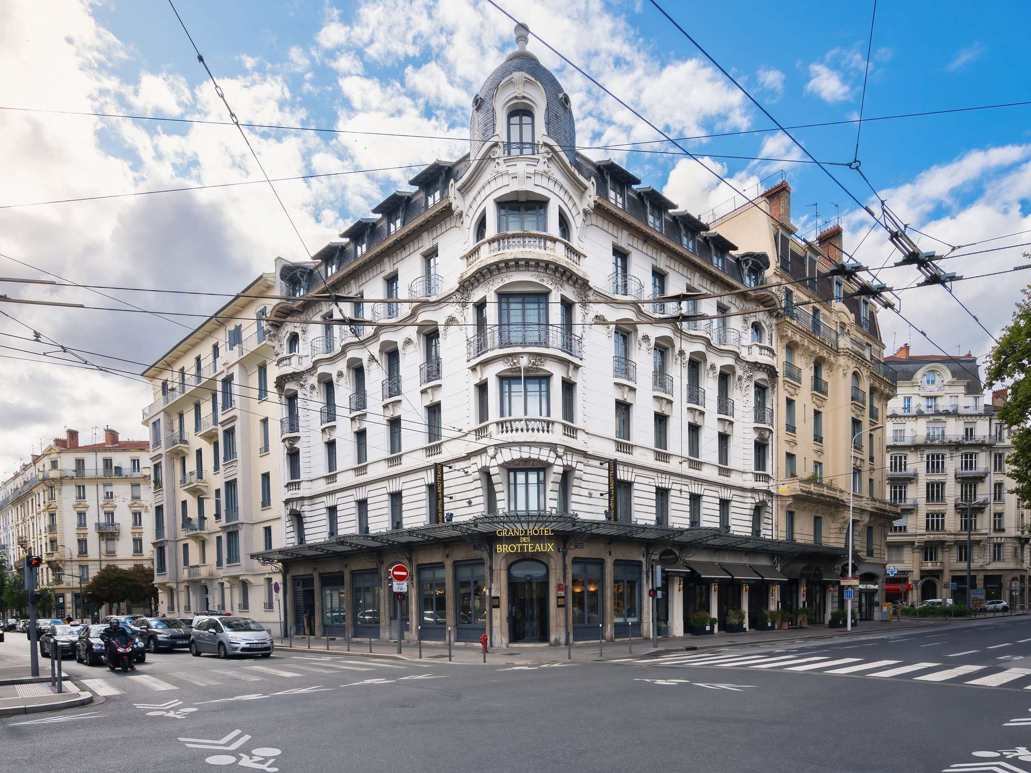 Grand Hôtel des Brotteaux Lyon Handwritten Collection