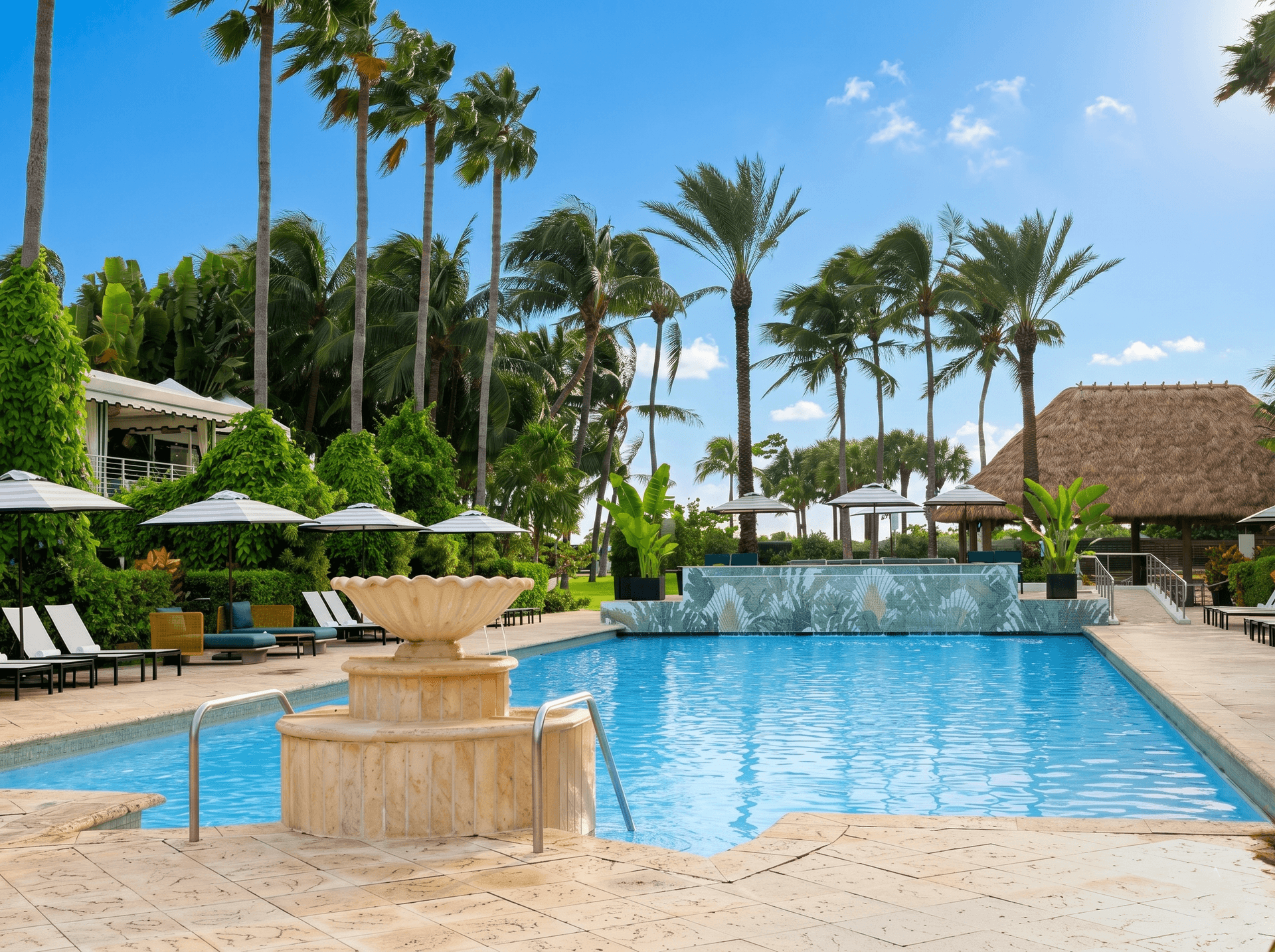 Kimpton Surfcomber Hotel by IHG