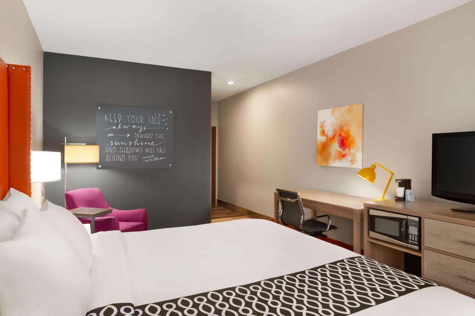 La Quinta Inn & Suites by Wyndham Lackawanna