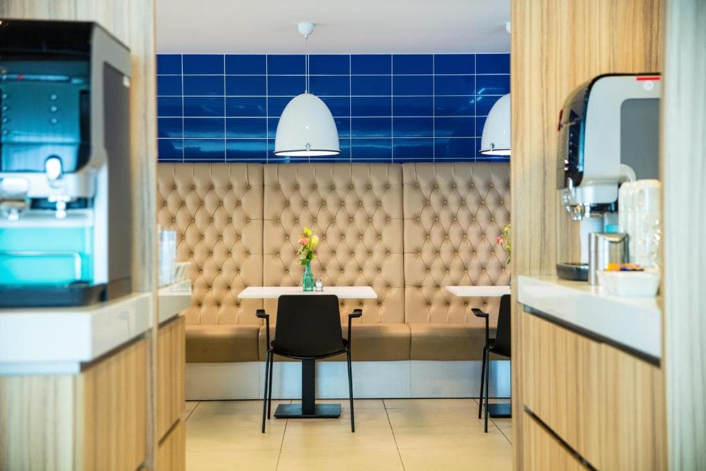 Holiday Inn Express Rotterdam - Central Station, an IHG Hotel