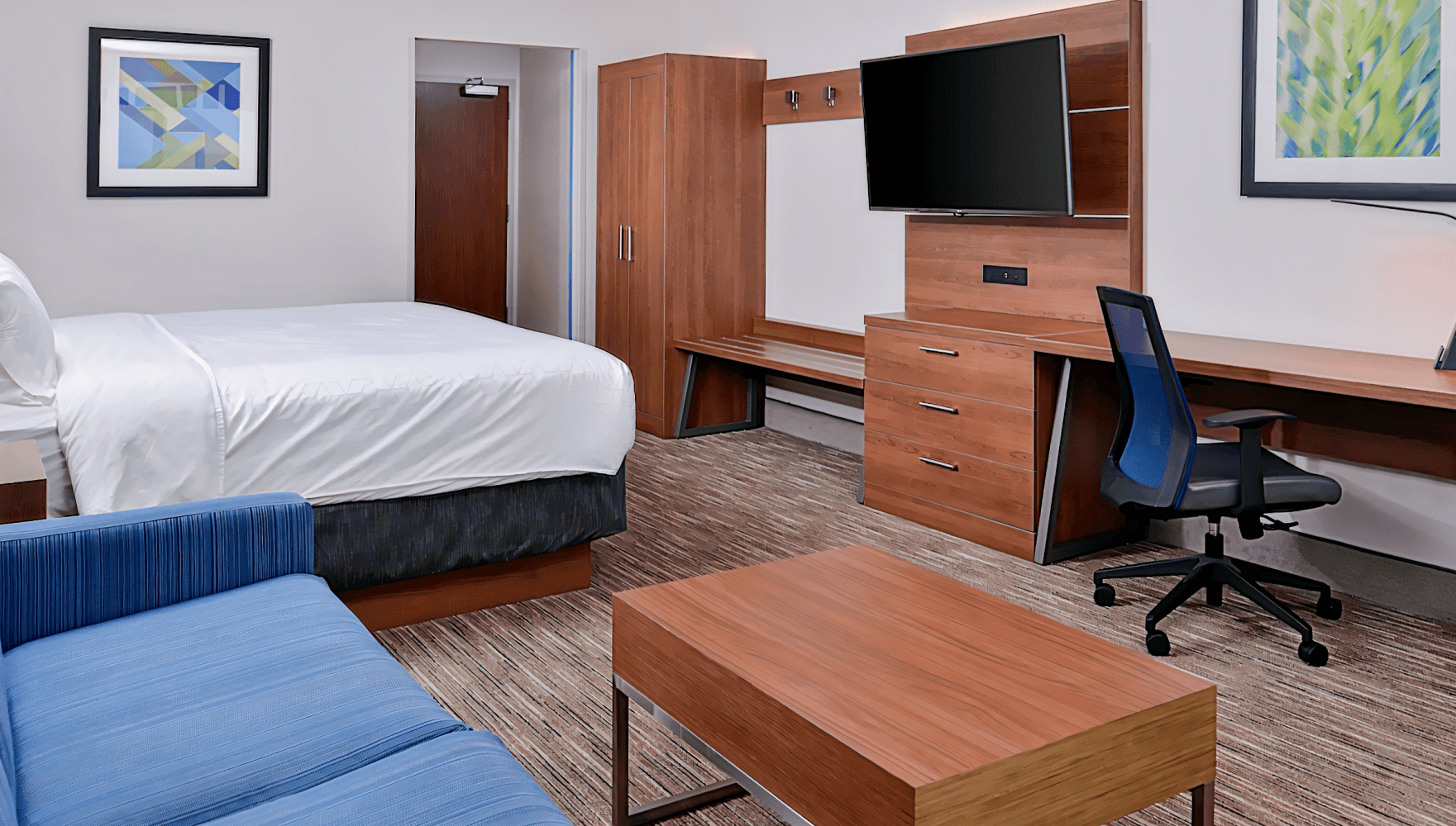 Holiday Inn Express & Suites Marshalltown