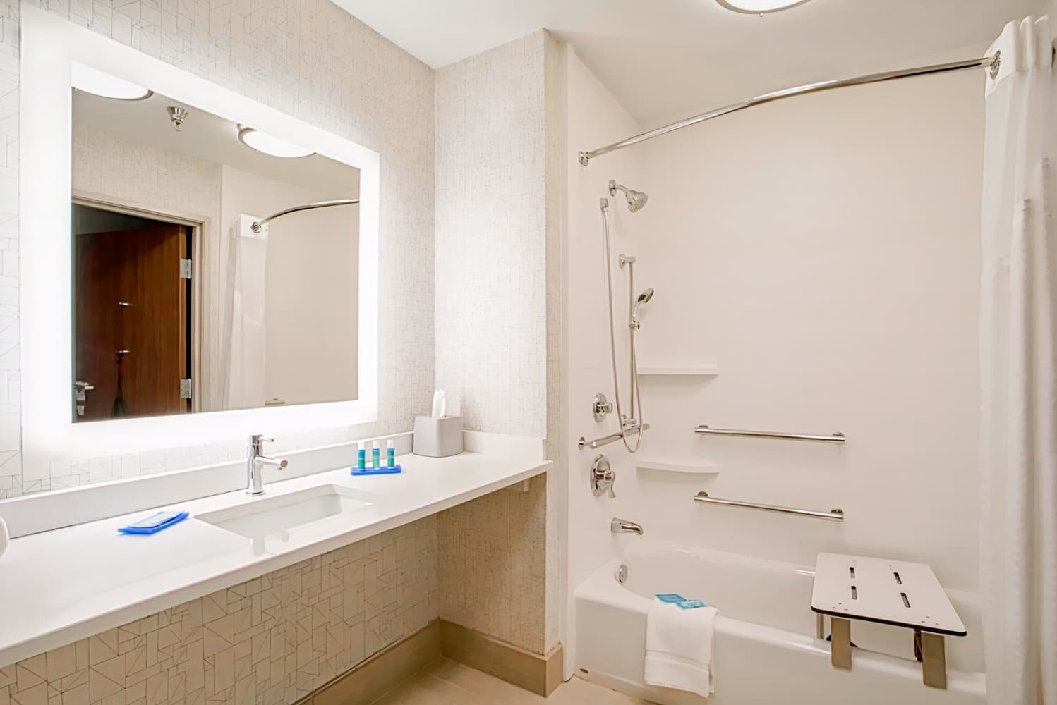 Holiday Inn Express & Suites Owings Mills-Baltimore Area