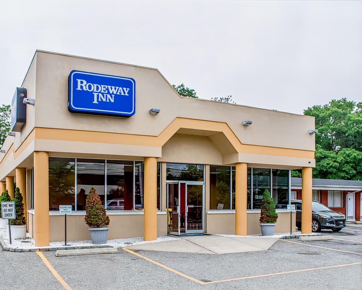 Rodeway Inn MacArthur Airport