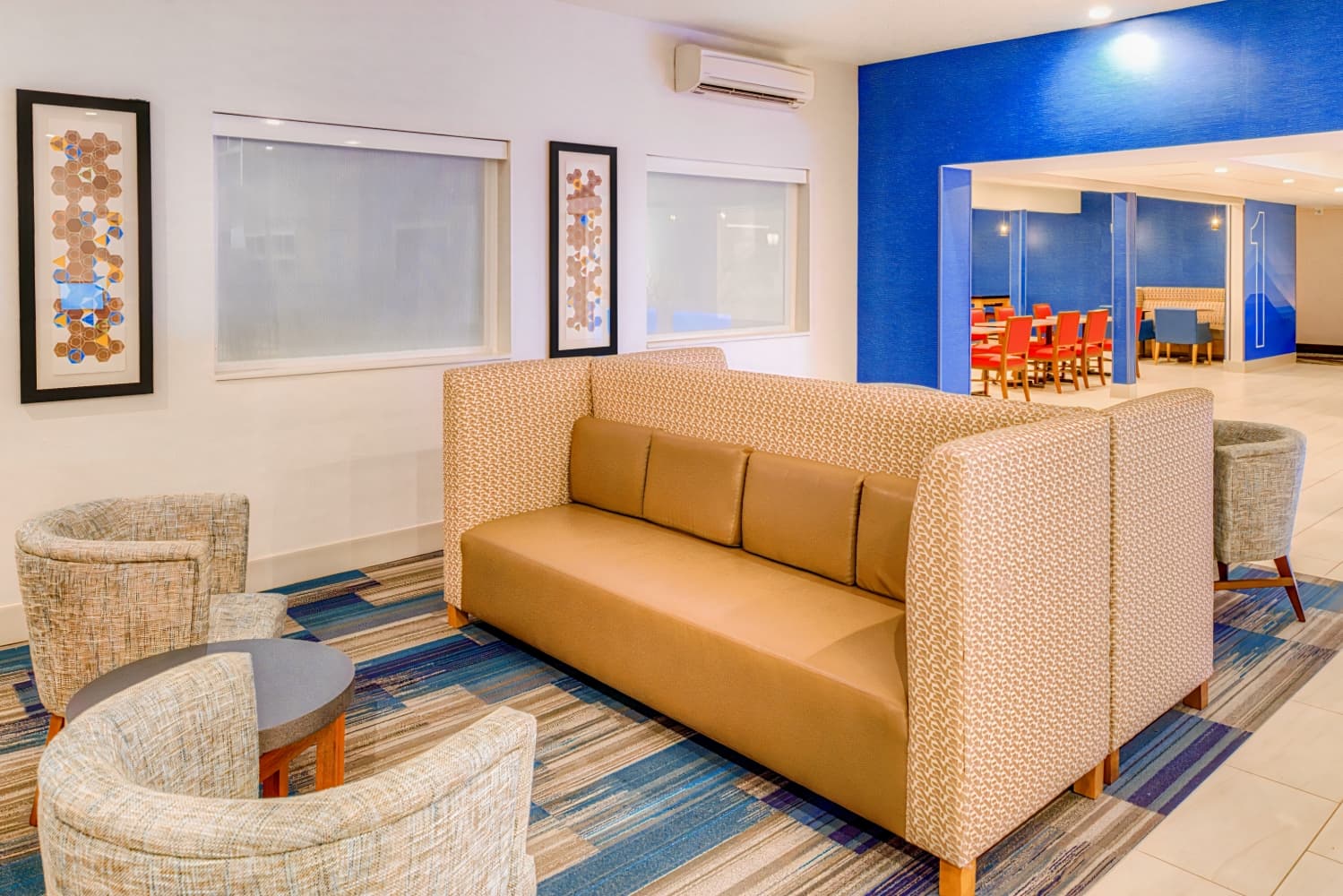 Holiday Inn Express Newberg - Wine Country