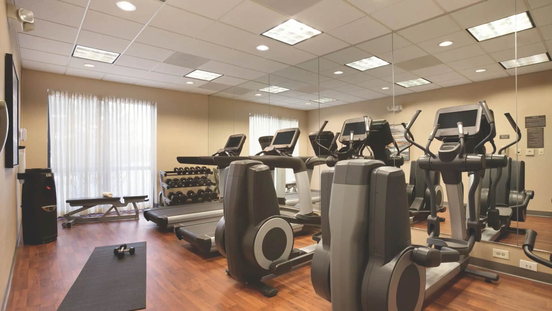 Hyatt Place Chicago / Lombard - Oak Brook