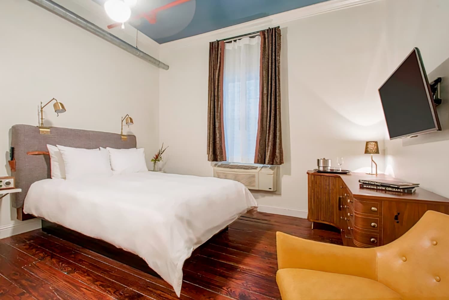 The Old No. 77 Hotel & Chandlery