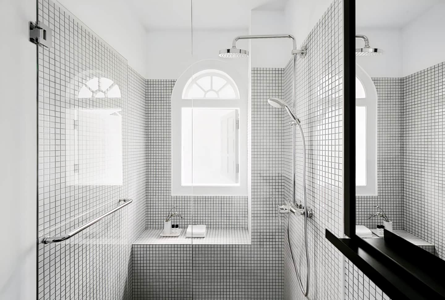 Hotel Mono (SG Clean)