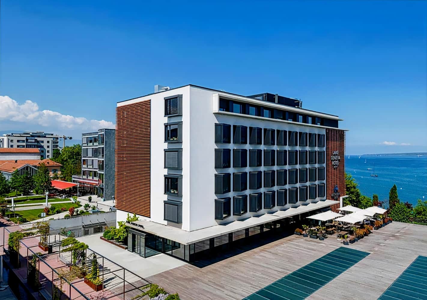 Lake Geneva Hotel