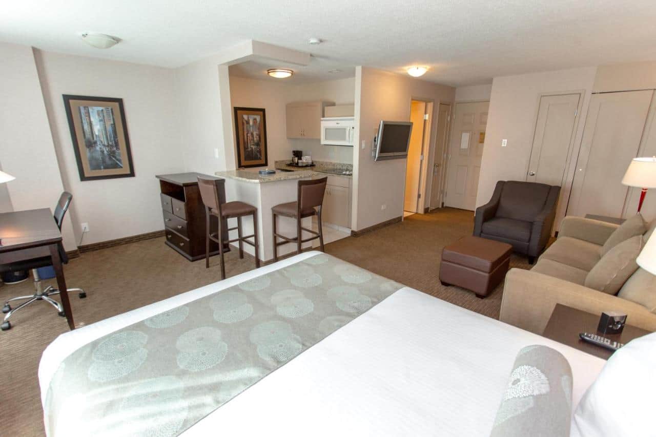 Campus Tower Suite Hotel
