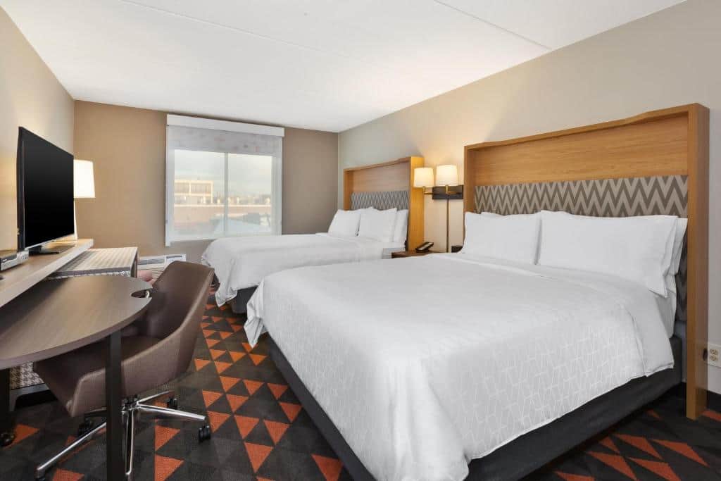 Holiday Inn Westbury – Long Island