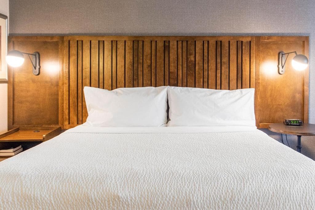 Four Points by Sheraton Melville Long Island