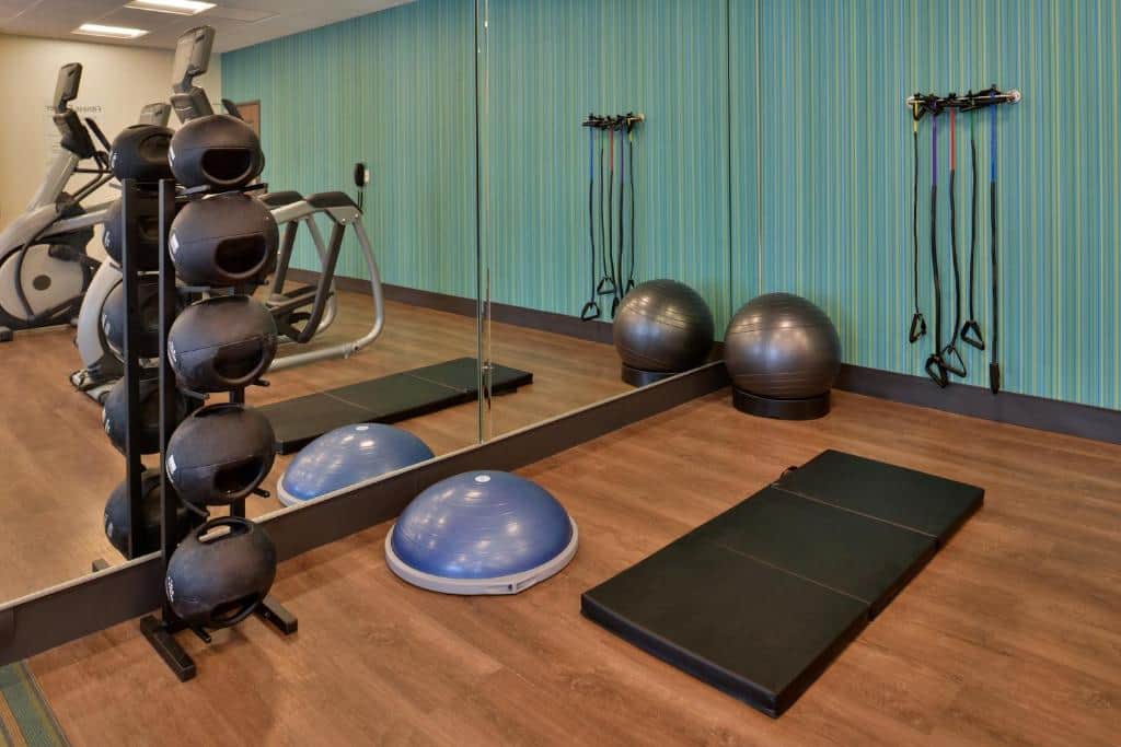 Holiday Inn Express & Suites - Moundsville, an IHG Hotel