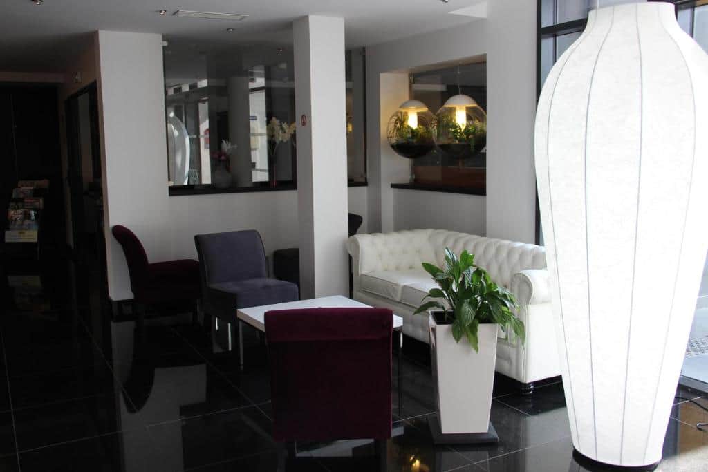 Kyriad Saint Quentin en Yvelines Montigny