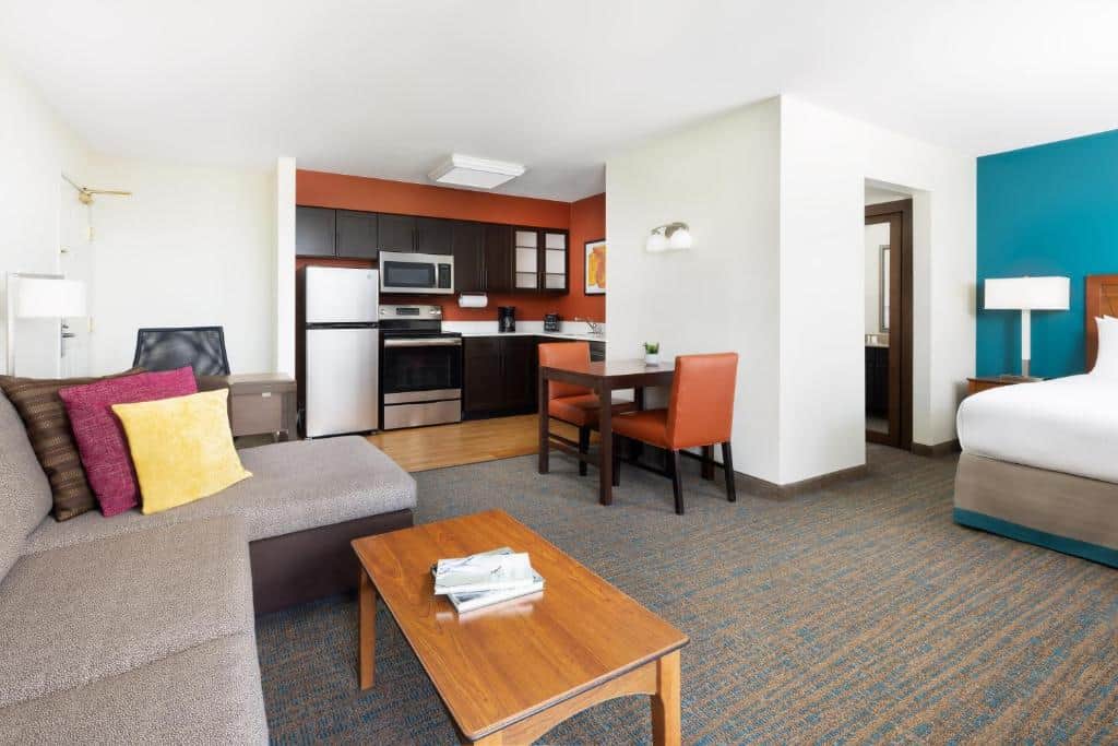 Residence Inn by Marriott Des Moines West at Jordan Creek Town Center