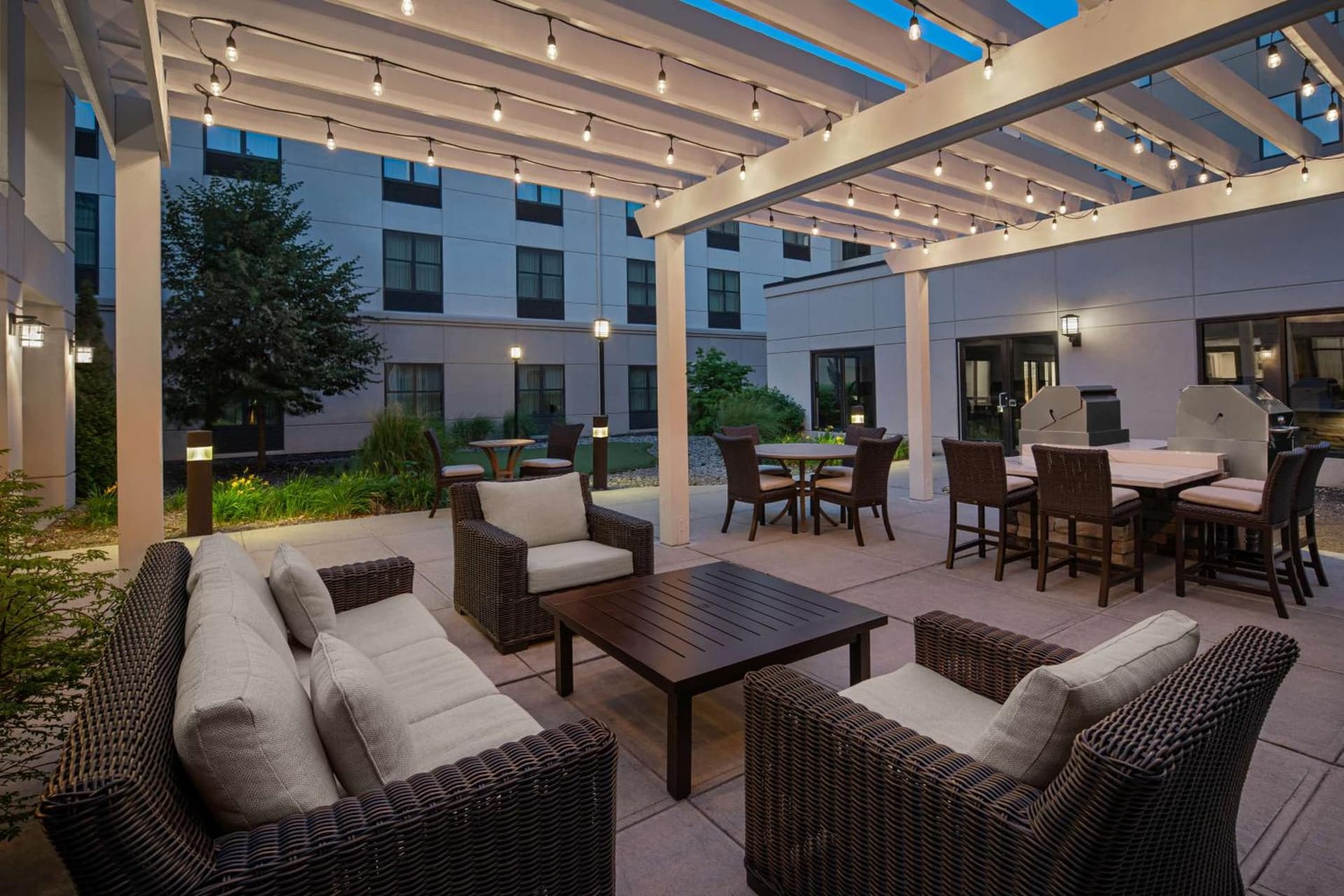 Homewood Suites by Hilton Carle Place - Garden City