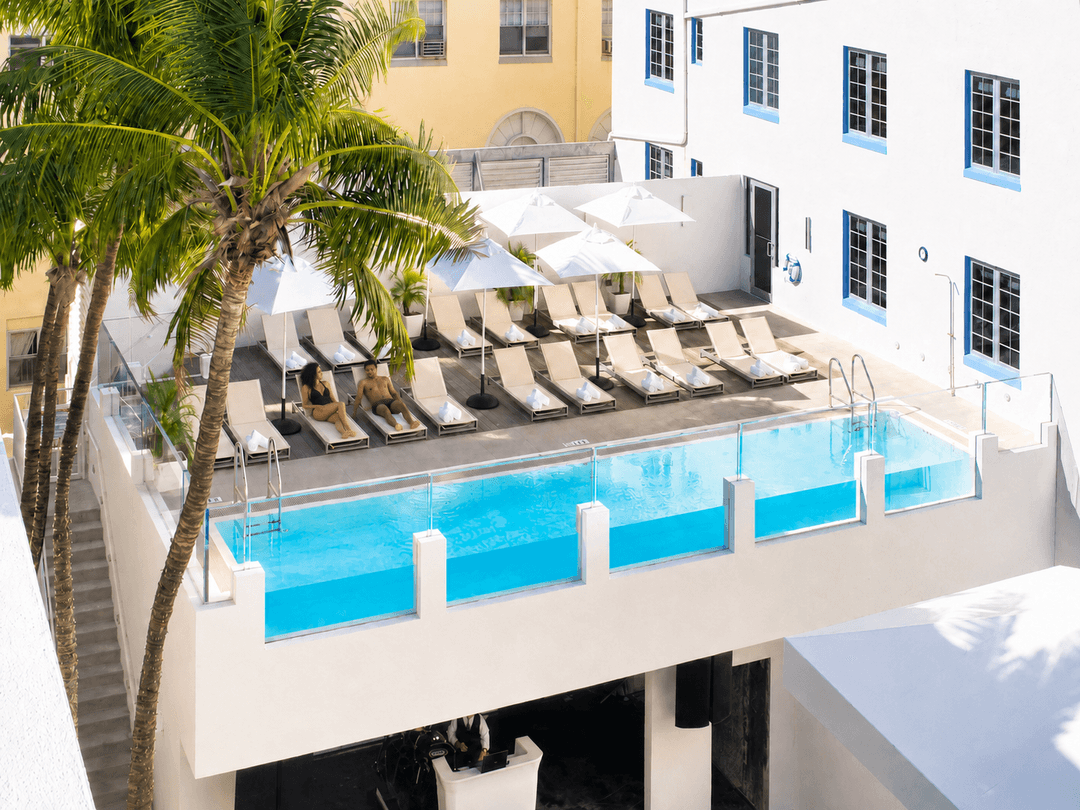 Hotel Breakwater South Beach