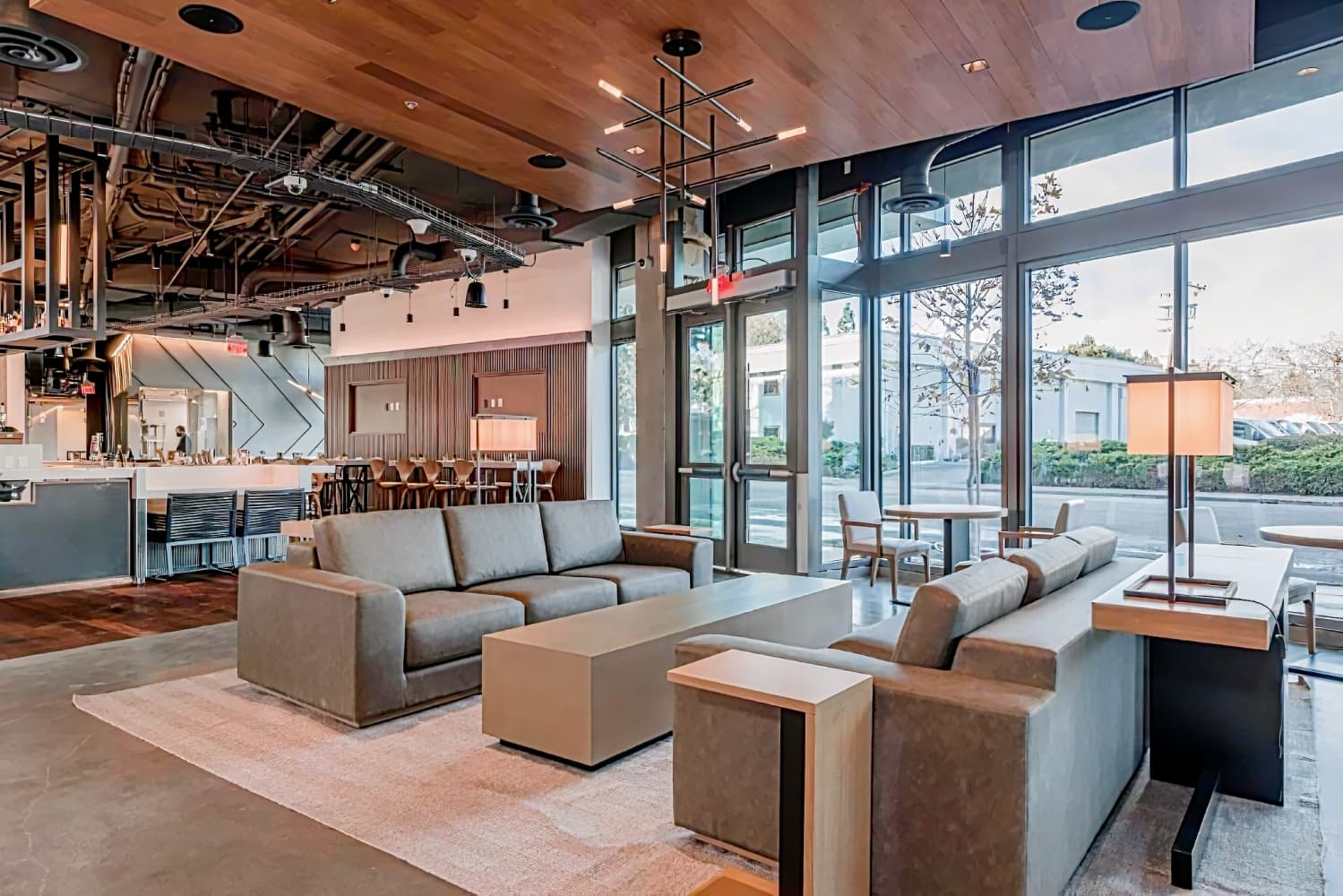 Shashi Hotel Mountain View, an Urban Resort