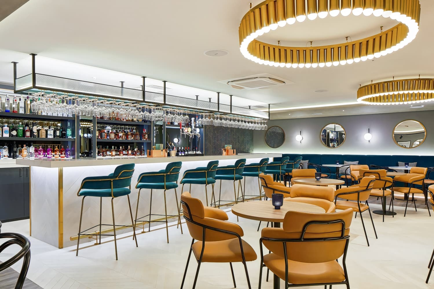 Courtyard by Marriott London Heathrow Airport