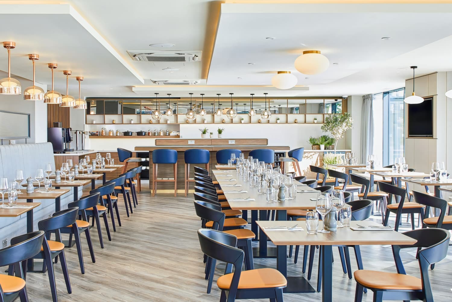 Courtyard by Marriott London Heathrow Airport