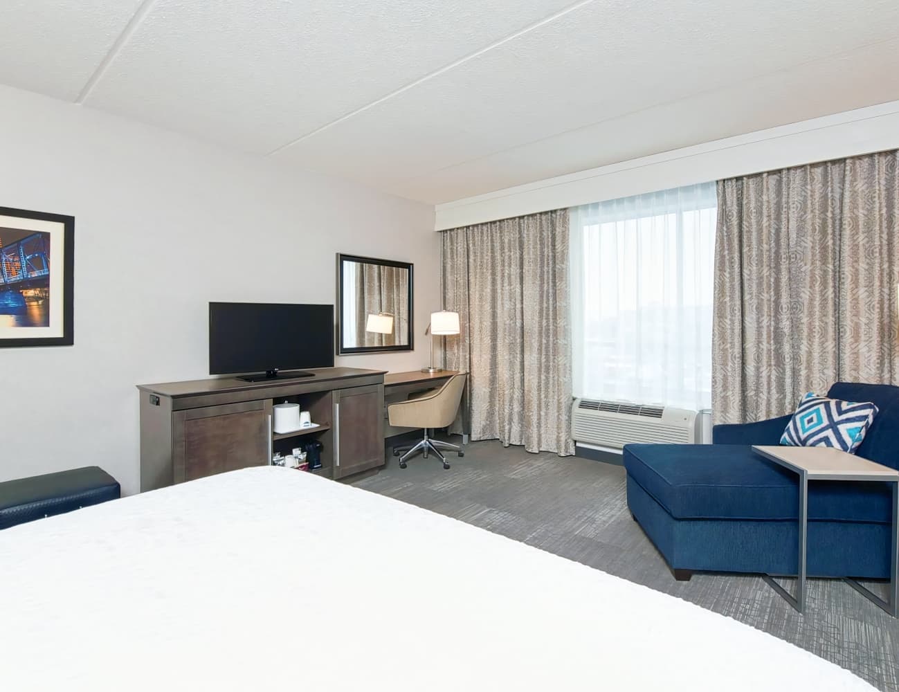 Hampton Inn & Suites Grand Rapids Downtown