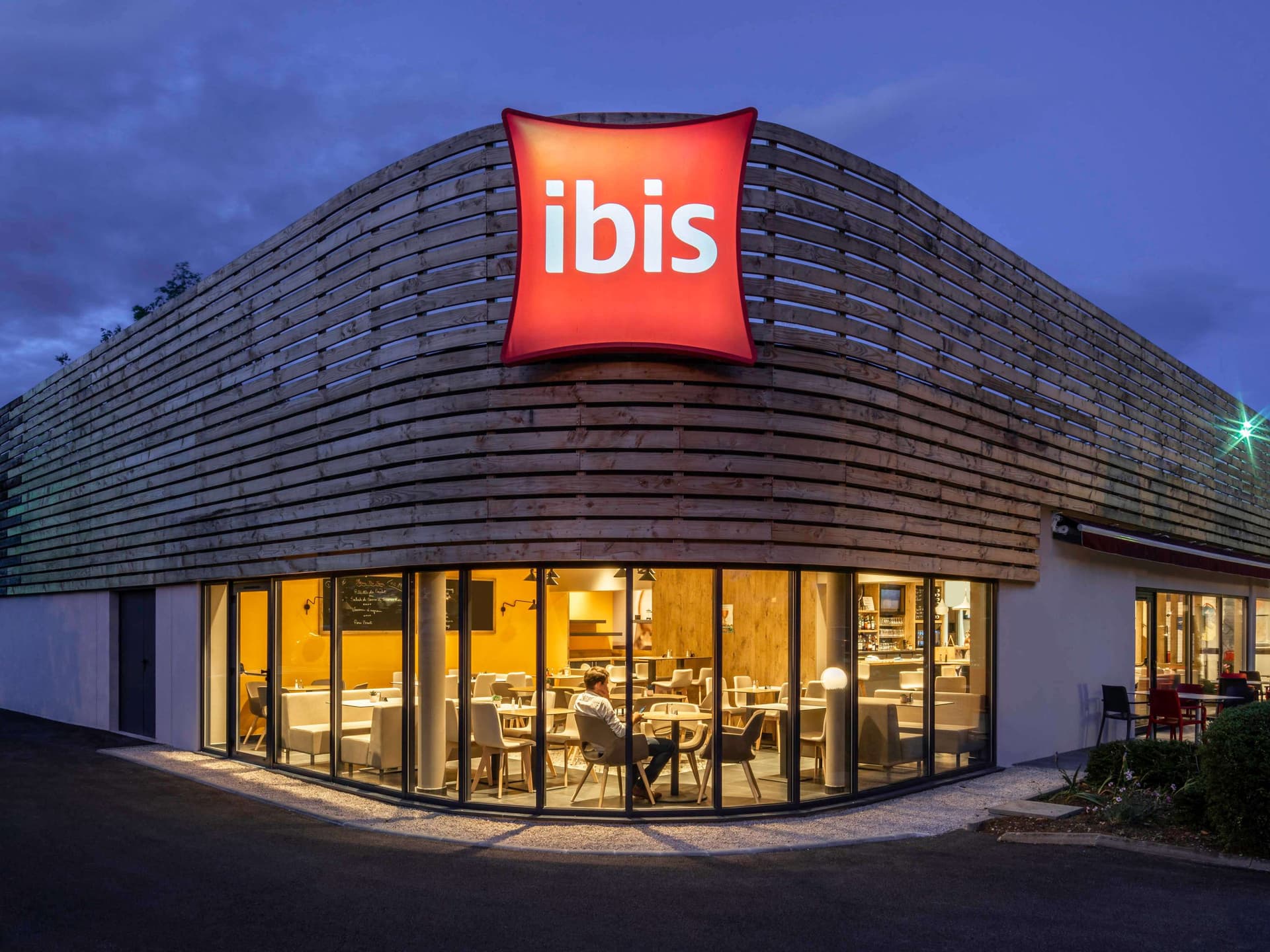 ibis Nuits Saint Georges